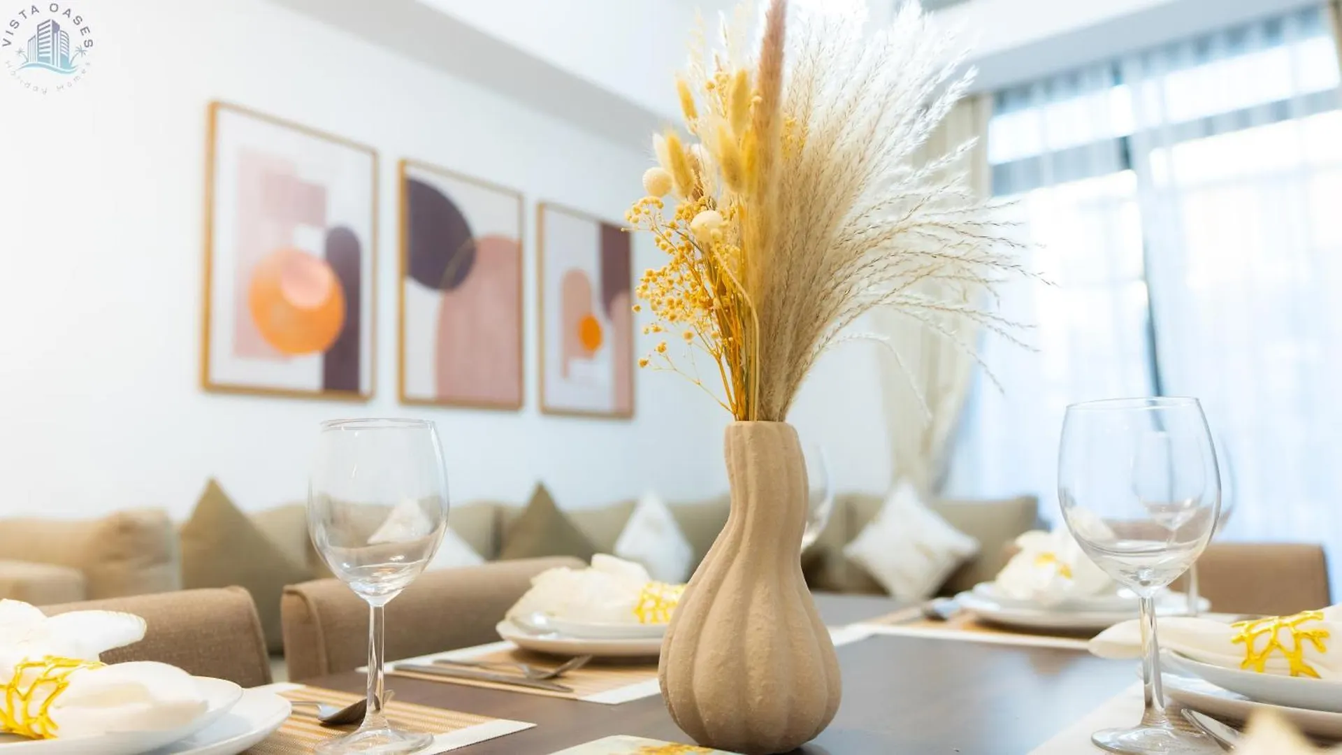 Exquisite 2Br With Pool View Apartment Dubai United Arab Emirates