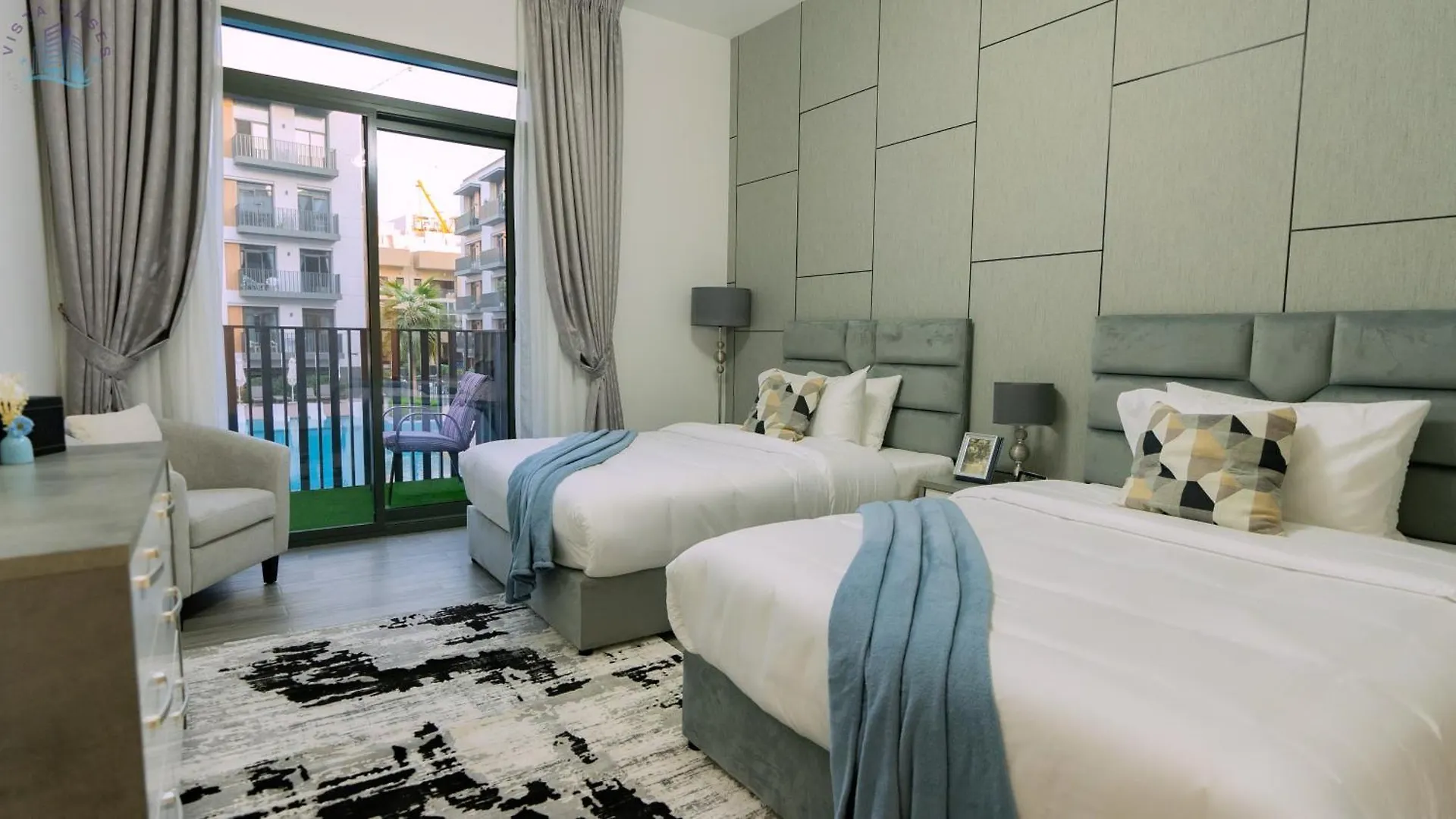 Exquisite 2Br With Pool View Apartment Dubai