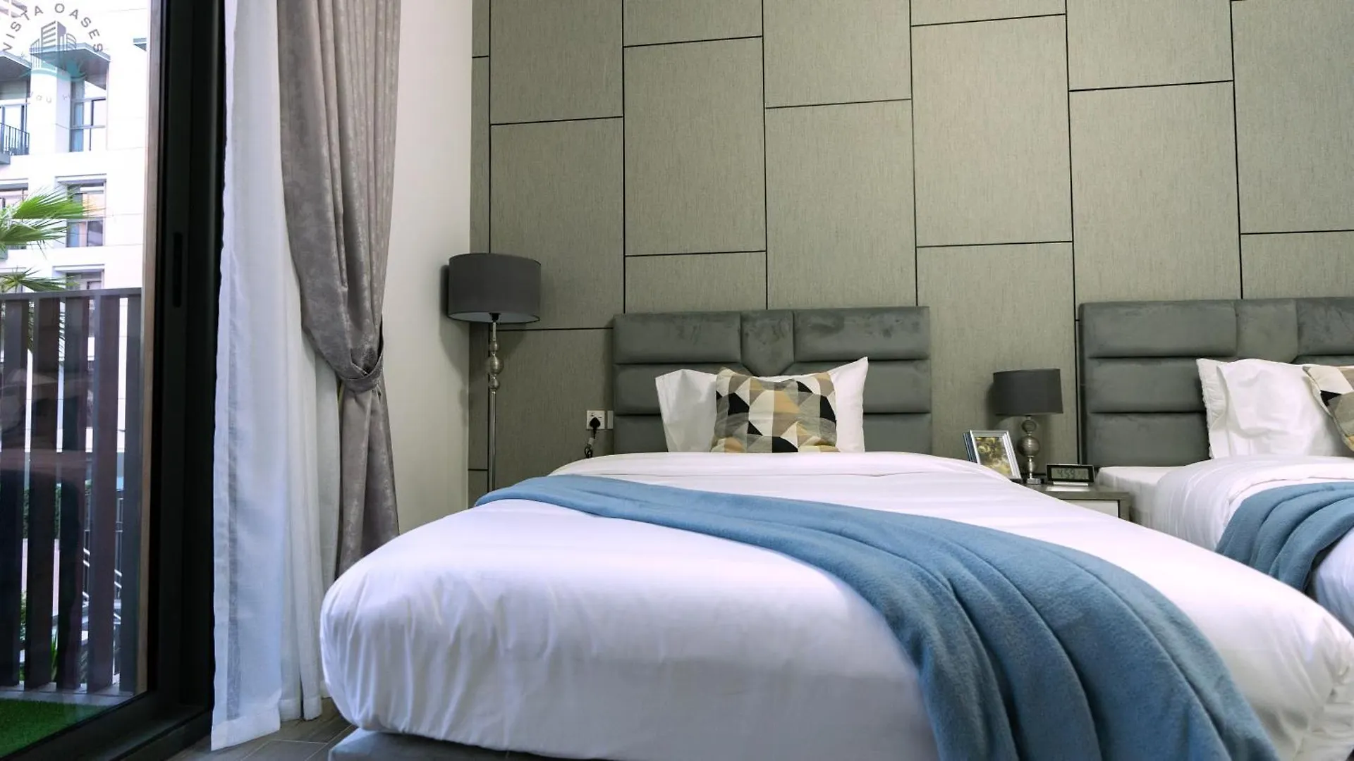 Exquisite 2Br With Pool View Apartment Dubai 0*,
