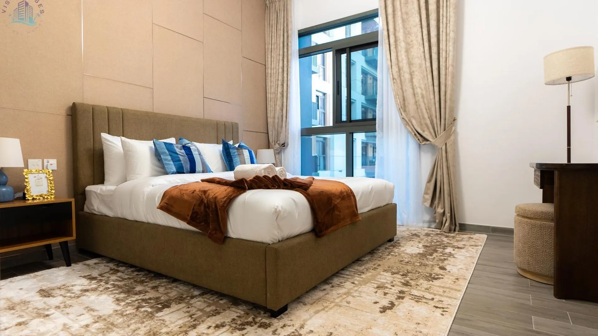 Exquisite 2Br With Pool View Apartment Dubai