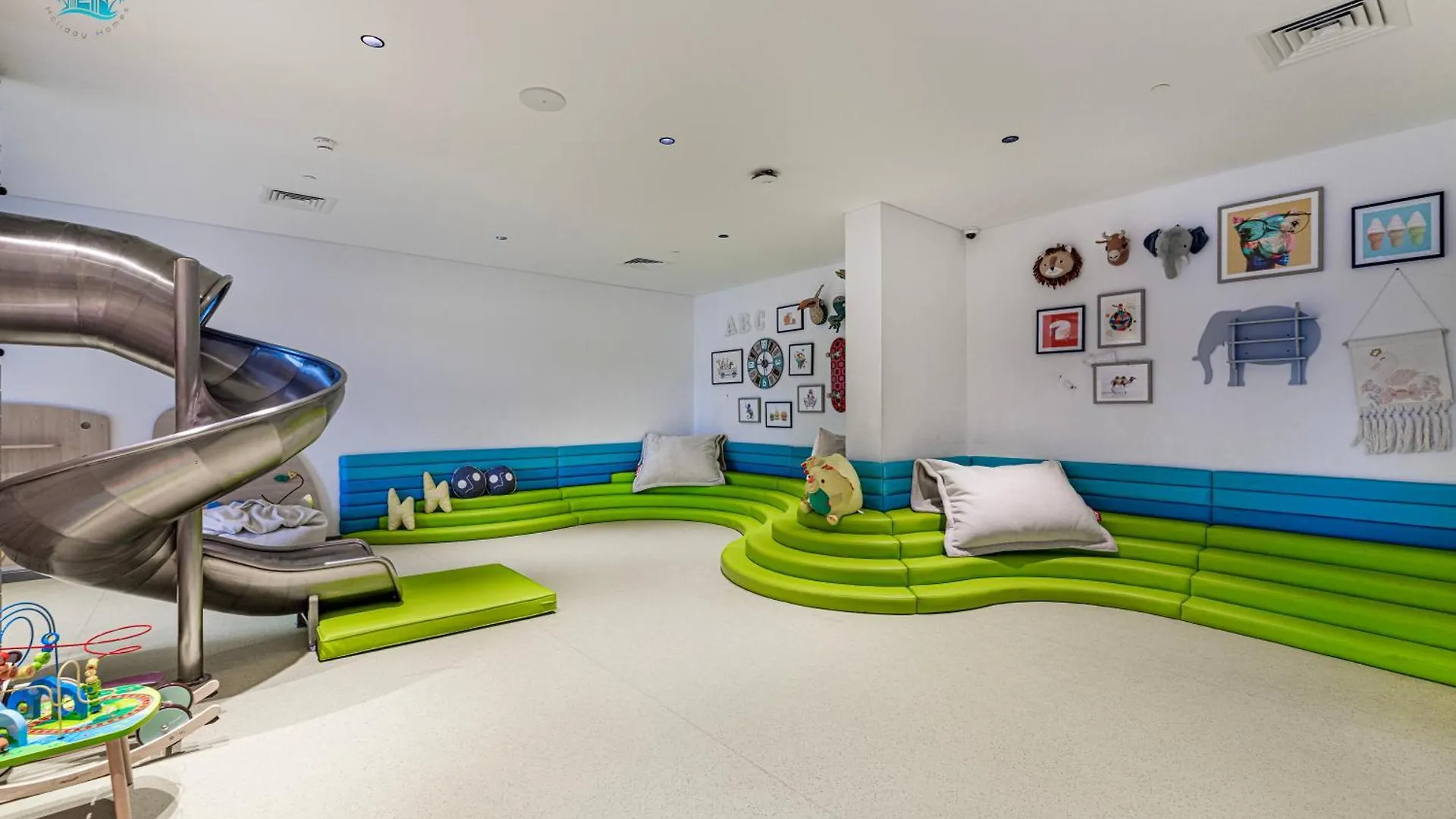 Exquisite 2Br With Pool View Apartment Dubai